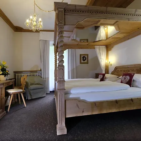 Hotell Evaldo 4*